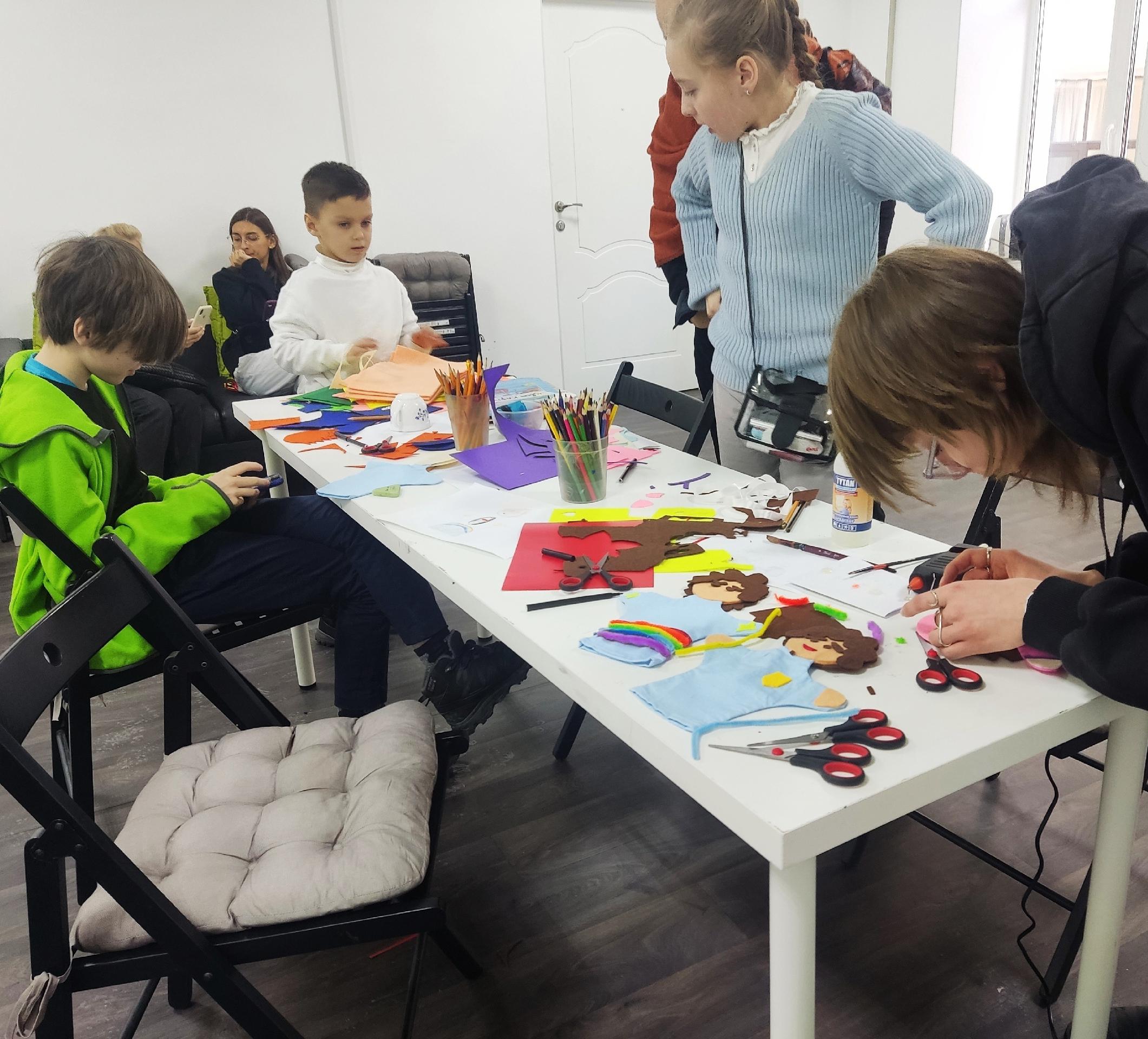 СREATIVE ACTIVITY FOR CHILDREN ON PAINTING HORSE TOYS