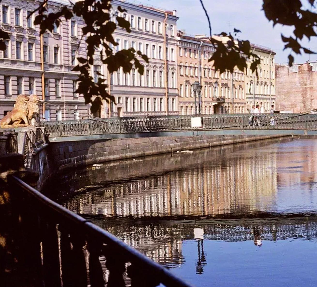 Guided Walking Tour “Around the Lion Bridge”