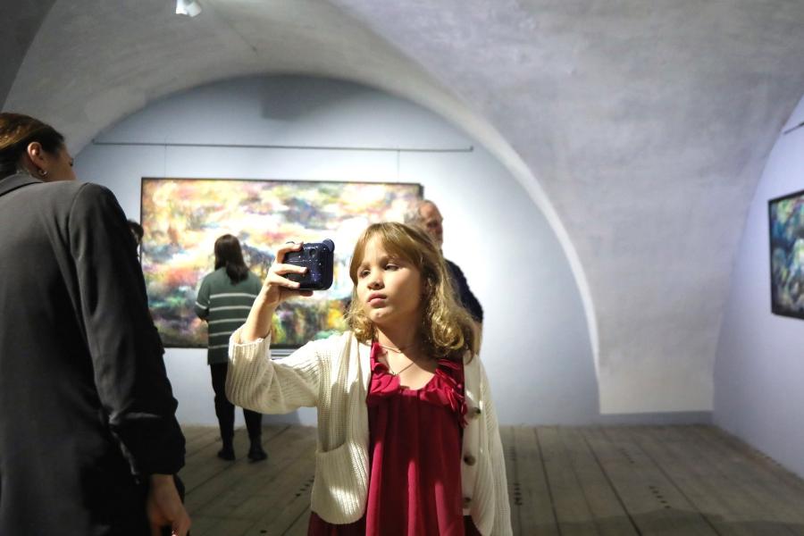 Interactive Activity for Children “Mystery of Nature’s Miracles” at Yevgeny Barsky’s Exhibition “The Star Matter”